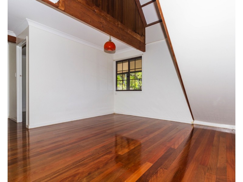 4 Coorong St, Macleay Island QLD 4184