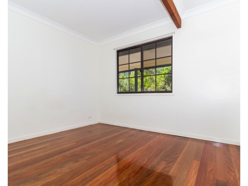 4 Coorong St, Macleay Island QLD 4184