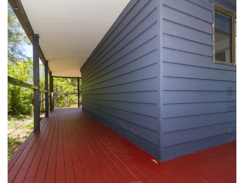 4 Coorong St, Macleay Island QLD 4184