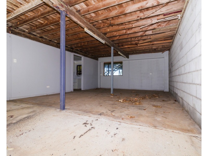 4 Coorong St, Macleay Island QLD 4184