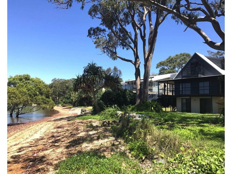 4 Coorong St, Macleay Island QLD 4184