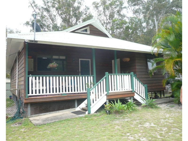 9 Attunga St, Macleay Island QLD 4184