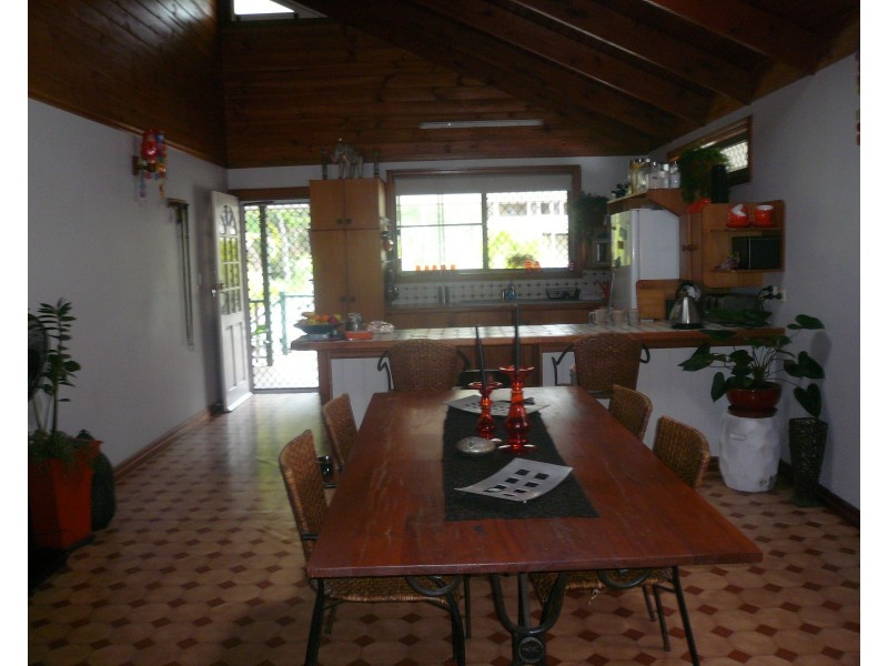 9 Attunga St, Macleay Island QLD 4184