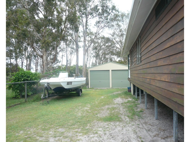 9 Attunga St, Macleay Island QLD 4184