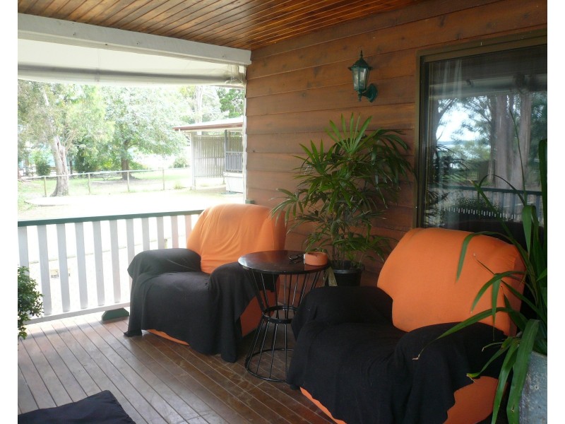 9 Attunga St, Macleay Island QLD 4184