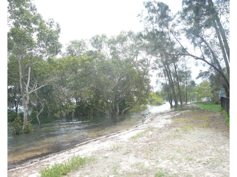 9 Attunga St, Macleay Island QLD 4184