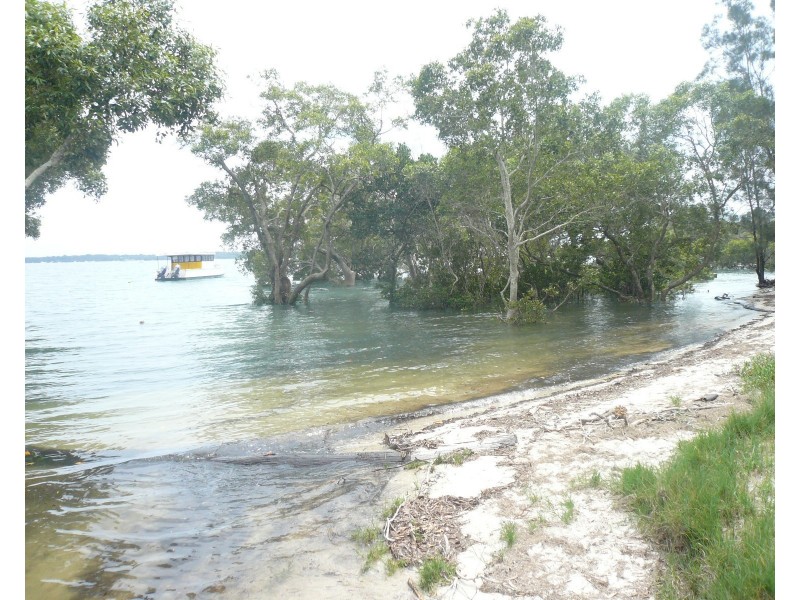9 Attunga St, Macleay Island QLD 4184