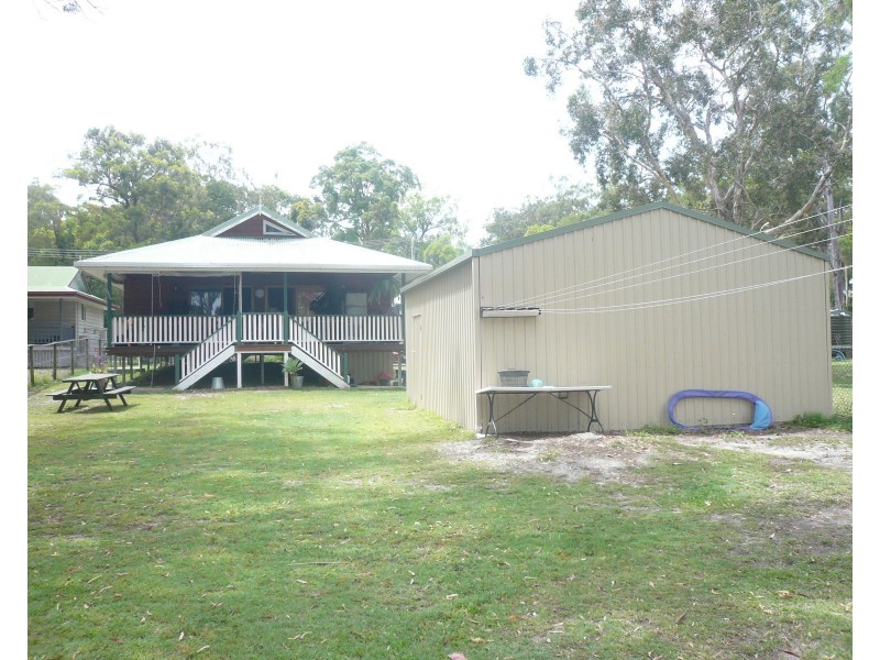 9 Attunga St, Macleay Island QLD 4184