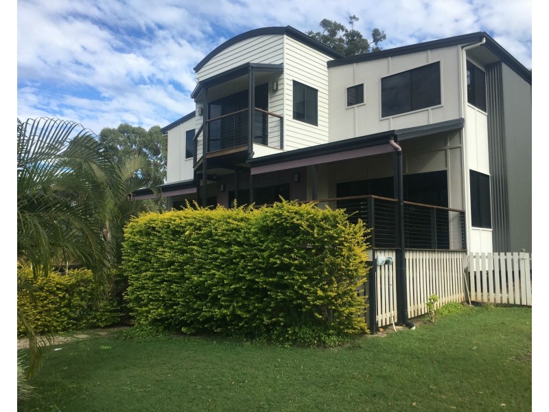 15 Mawarra Street, Macleay Island QLD 4184
