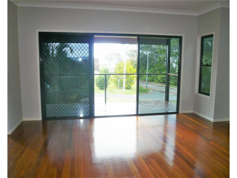 15 Mawarra Street, Macleay Island QLD 4184