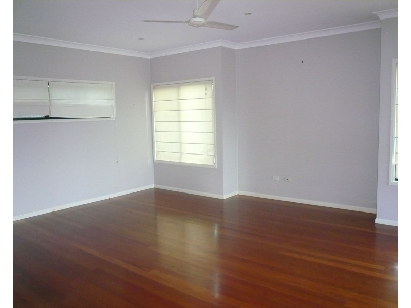 15 Mawarra Street, Macleay Island QLD 4184