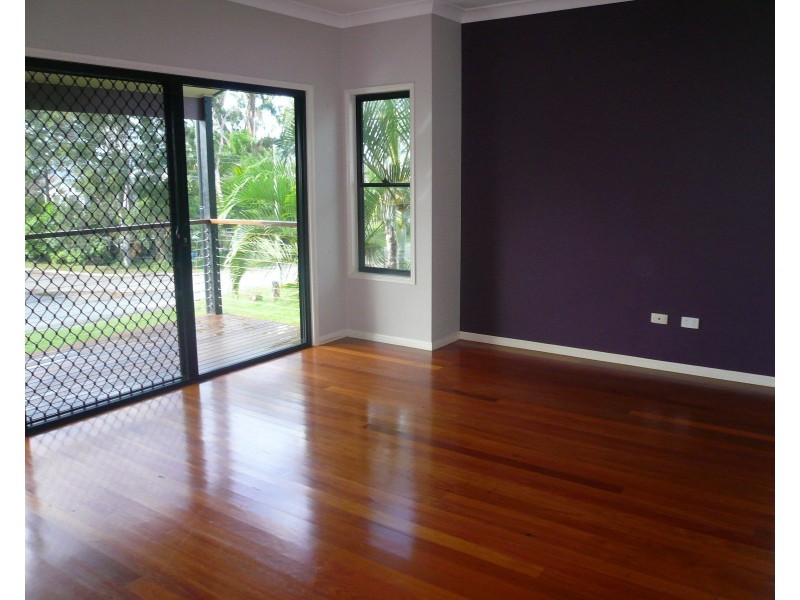 15 Mawarra Street, Macleay Island QLD 4184