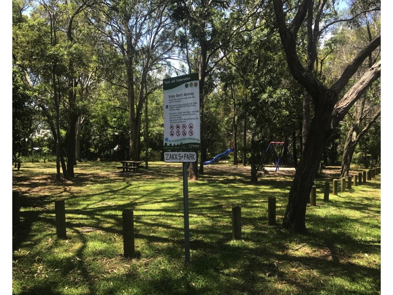 109 Western Rd, Macleay Island QLD 4184