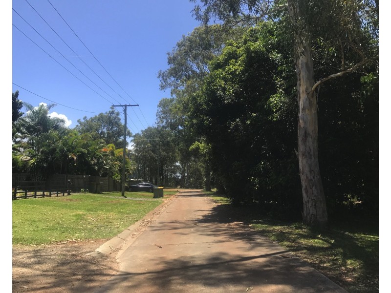 109 Western Rd, Macleay Island QLD 4184