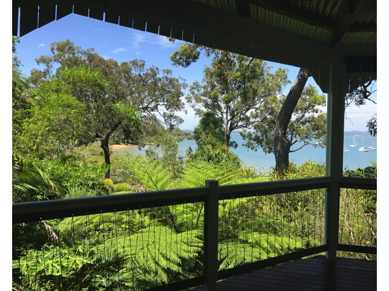 37 Coondooroopa Dr, Macleay Island QLD 4184