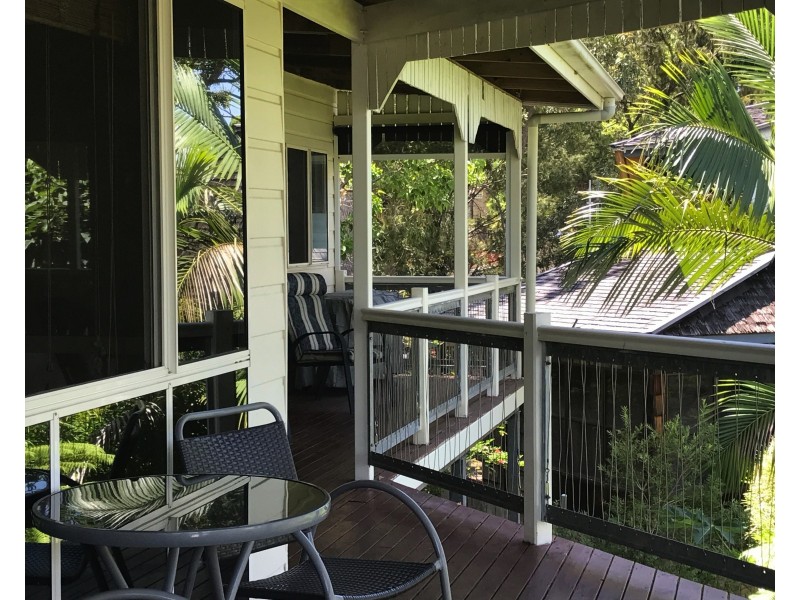 37 Coondooroopa Dr, Macleay Island QLD 4184