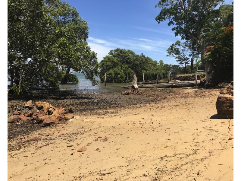 37 Coondooroopa Dr, Macleay Island QLD 4184