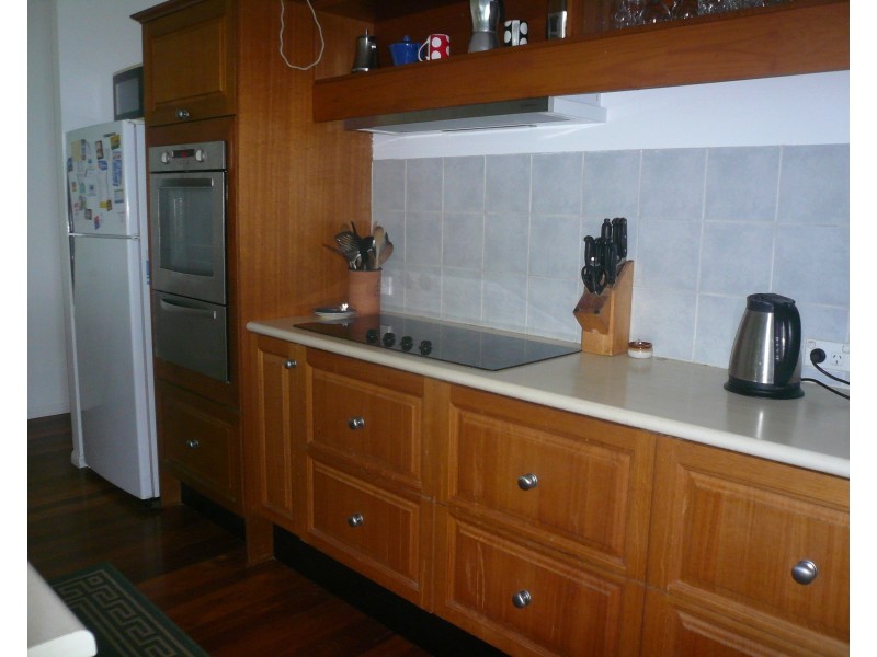 37 Coondooroopa Dr, Macleay Island QLD 4184
