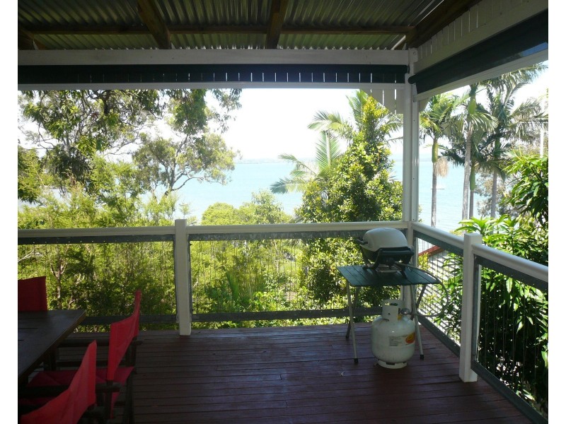 37 Coondooroopa Dr, Macleay Island QLD 4184