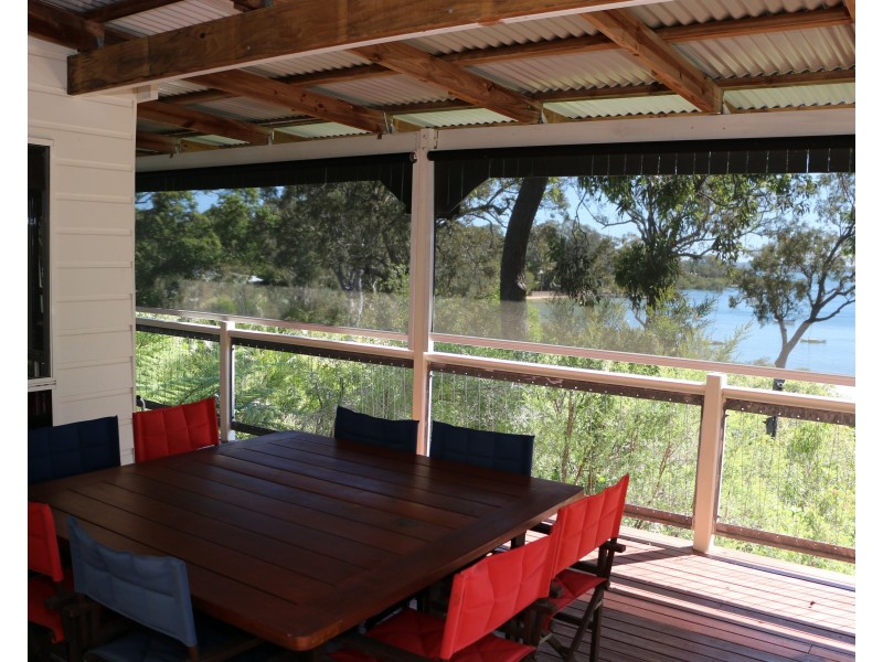 37 Coondooroopa Dr, Macleay Island QLD 4184