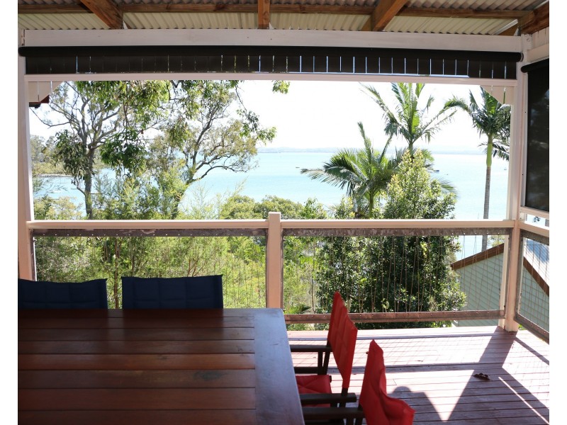 37 Coondooroopa Dr, Macleay Island QLD 4184