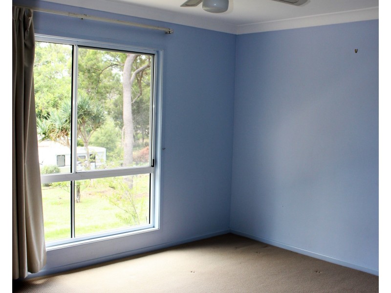 14a Whiting St, Macleay Island QLD 4184