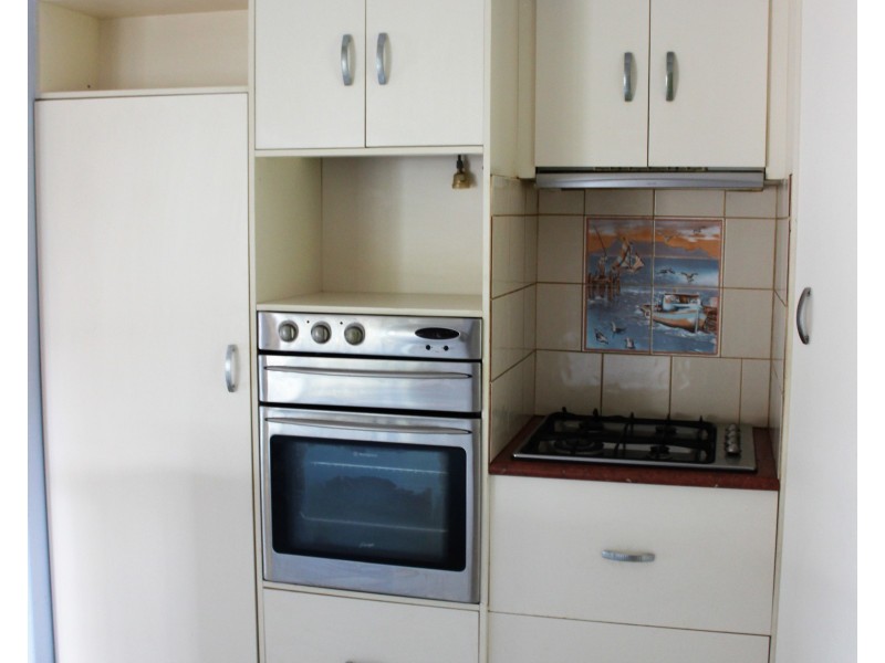 14a Whiting St, Macleay Island QLD 4184