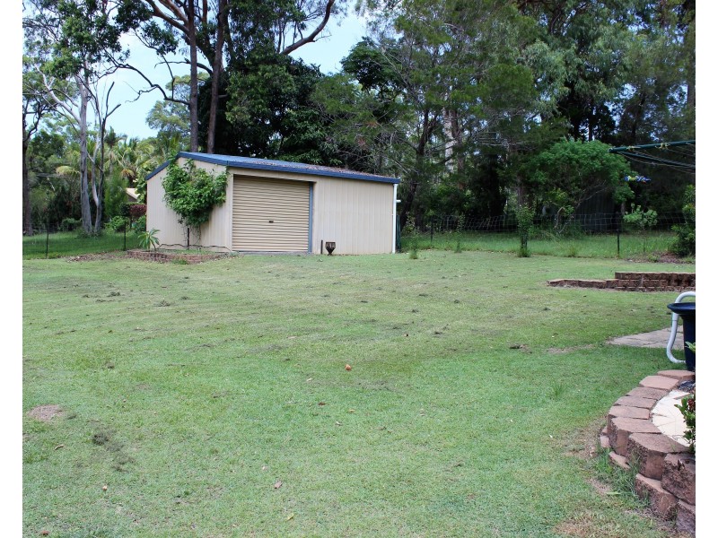 14a Whiting St, Macleay Island QLD 4184