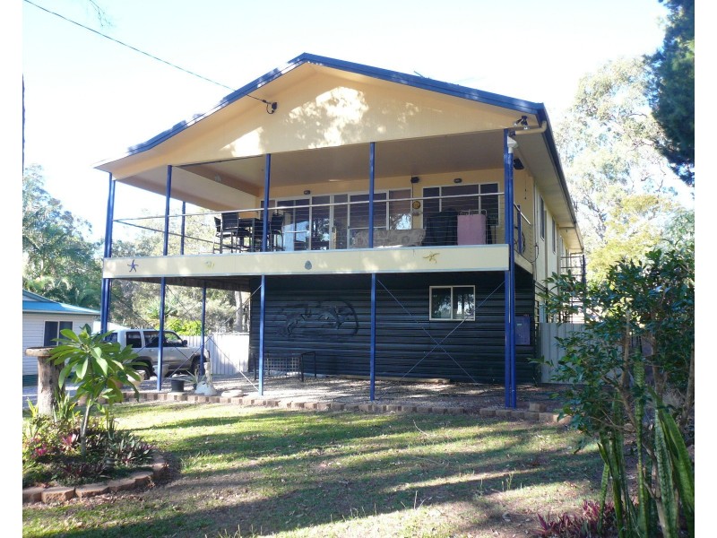14a Whiting St, Macleay Island QLD 4184