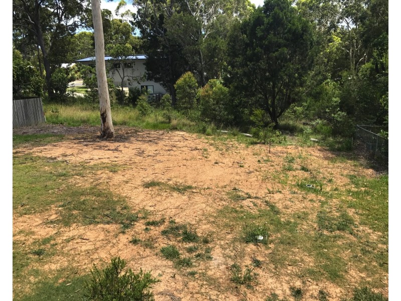 3 Oomool Street, Macleay Island QLD 4184