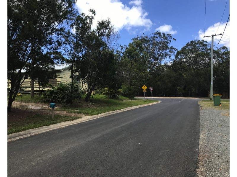 3 Oomool Street, Macleay Island QLD 4184