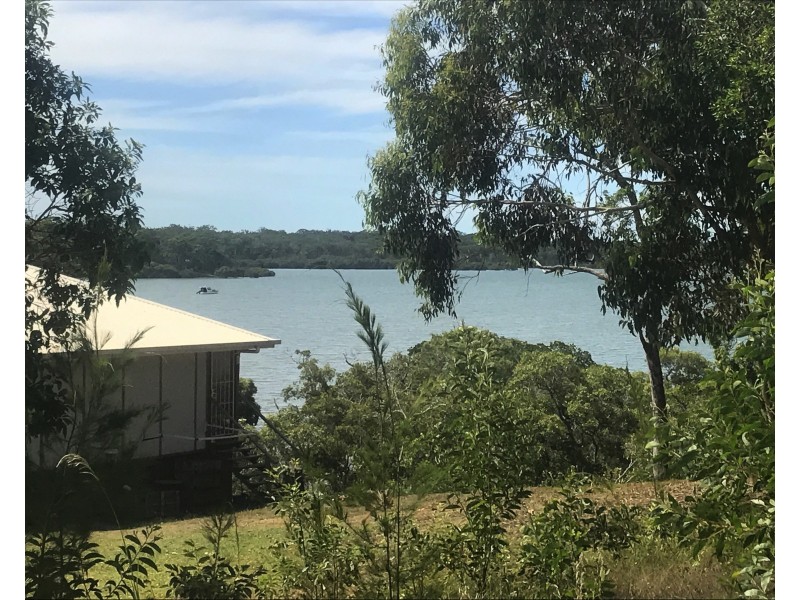 35 Timothy Street, Macleay Island QLD 4184