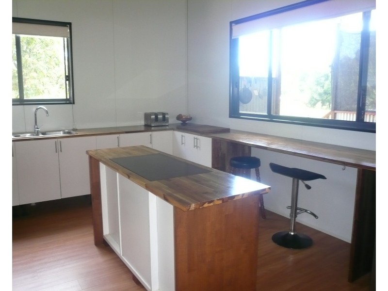 17 Frenchem Tce, Macleay Island QLD 4184