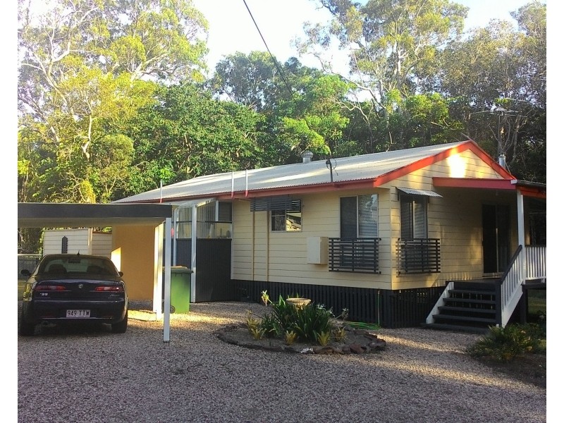 9 Thomas St, Macleay Island QLD 4184