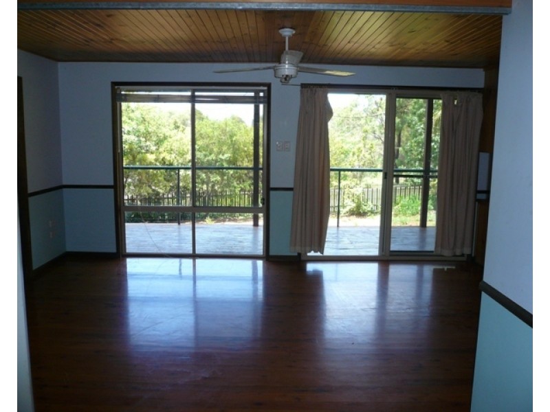 106 High Central Rd, Macleay Island QLD 4184