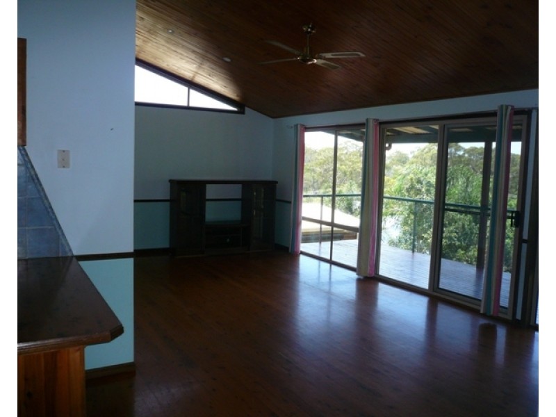 106 High Central Rd, Macleay Island QLD 4184