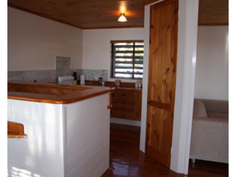35 Jan Street, Macleay Island QLD 4184