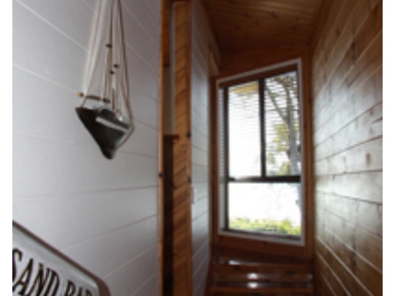 35 Jan Street, Macleay Island QLD 4184