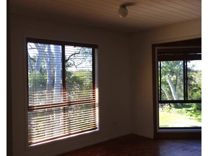 35 Jan Street, Macleay Island QLD 4184