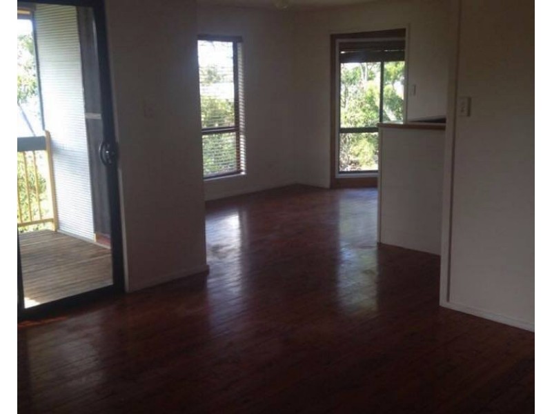35 Jan Street, Macleay Island QLD 4184
