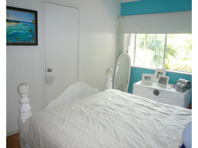 150 Kate St, Macleay Island QLD 4184