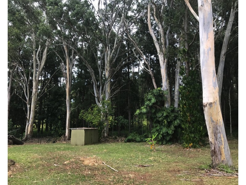 5 Frenchem Tce, Macleay Island QLD 4184