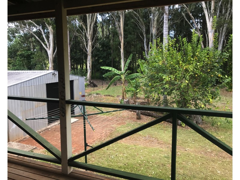 5 Frenchem Tce, Macleay Island QLD 4184