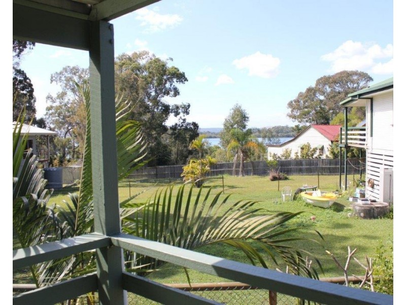 27 Jan St, Macleay Island QLD 4184