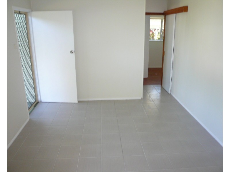 27 Jan St, Macleay Island QLD 4184