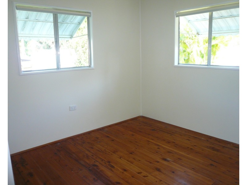 27 Jan St, Macleay Island QLD 4184