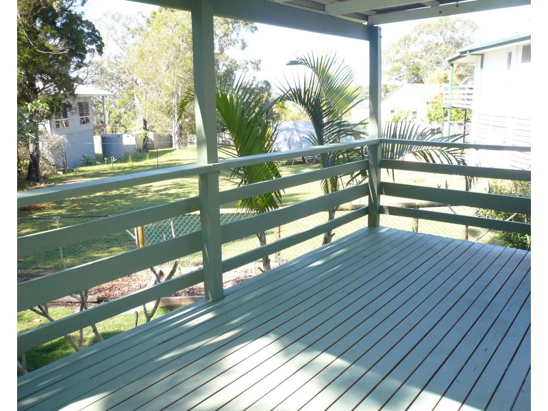 27 Jan St, Macleay Island QLD 4184