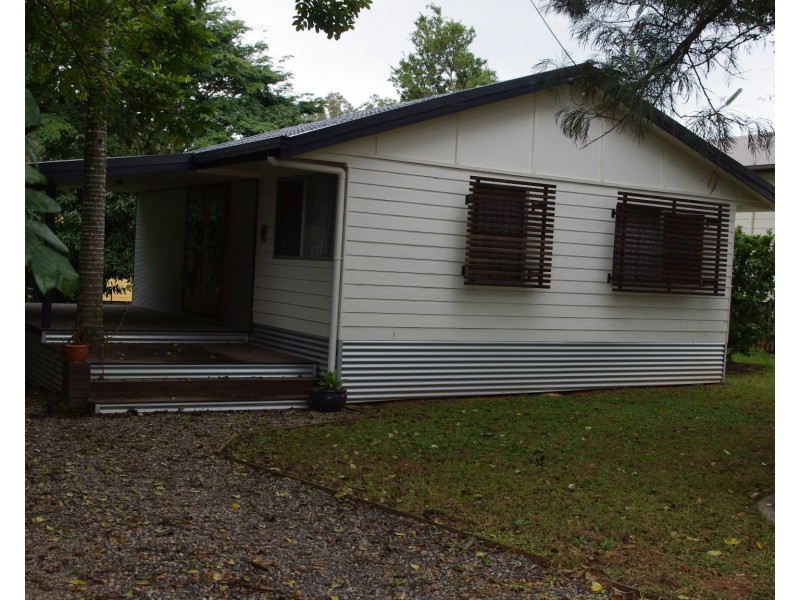 14 Lemontree Drive, Macleay Island QLD 4184