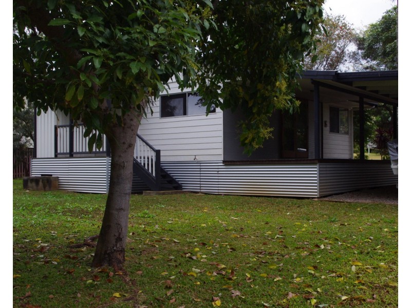 14 Lemontree Drive, Macleay Island QLD 4184