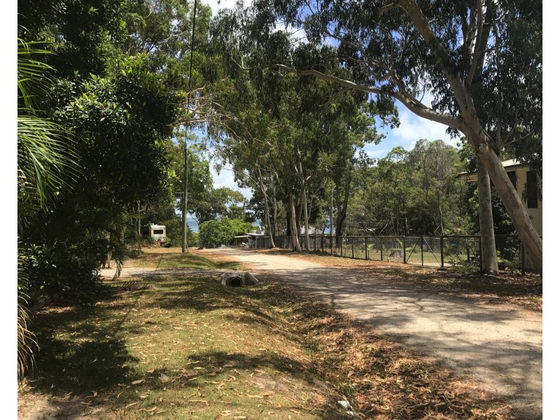 22 Orana St, Macleay Island QLD 4184